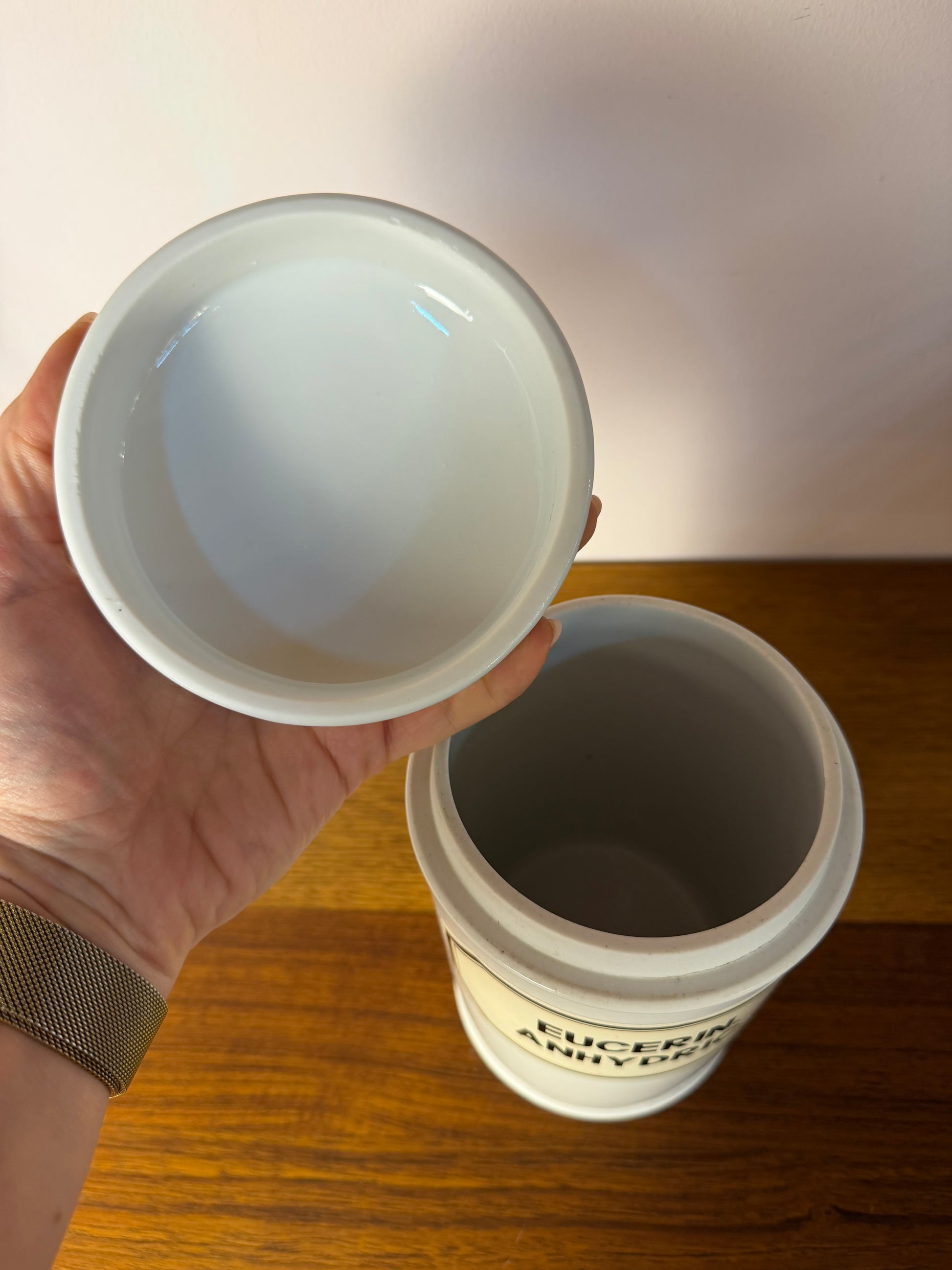 Apothekerdose Eucerin. Anhydric weiß Porzellan - 1000 ml