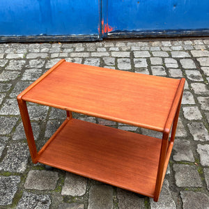 Couchtisch Teak mit Rollen von Korup