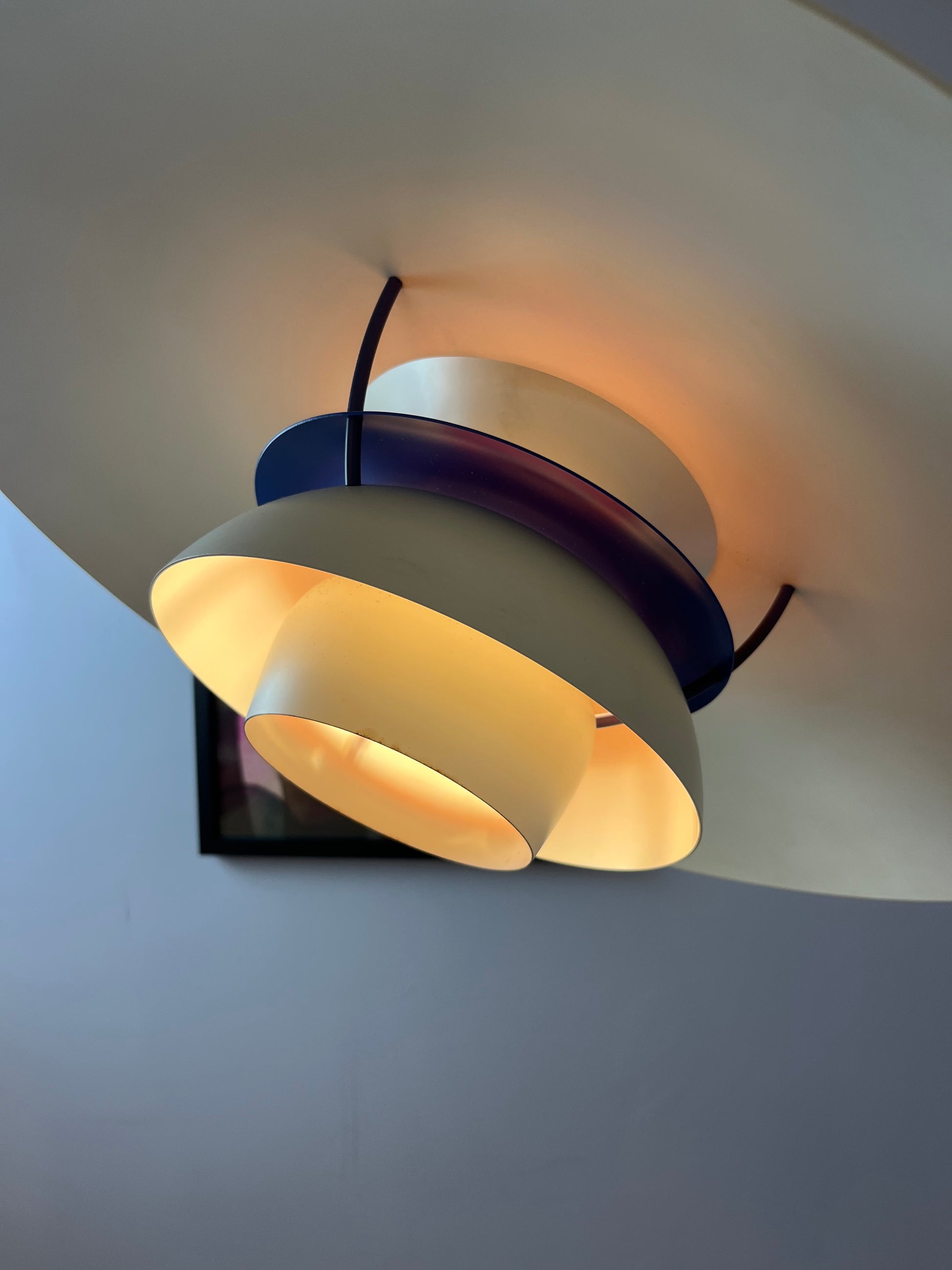 Lamellenlampe PH5 weiß von Poul Henningsen für Louis Poulsen