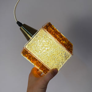 Hängelampe Hexagon braun weiß Acrylglas in Granitoptik von Roland Konst