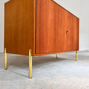 Kommode Teak mit Schranktüren & Schloss von IDEE Möbel