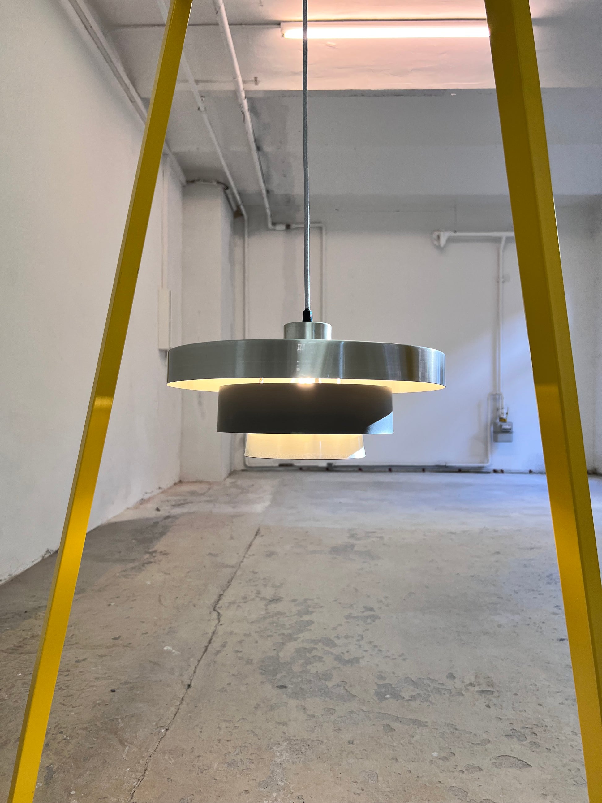 Hängelampe silber anthrazit aus Dänemark