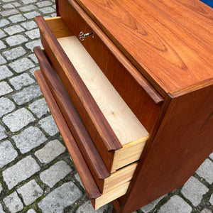 Kommode Teak mit Schloss & durchgängigen Griffen