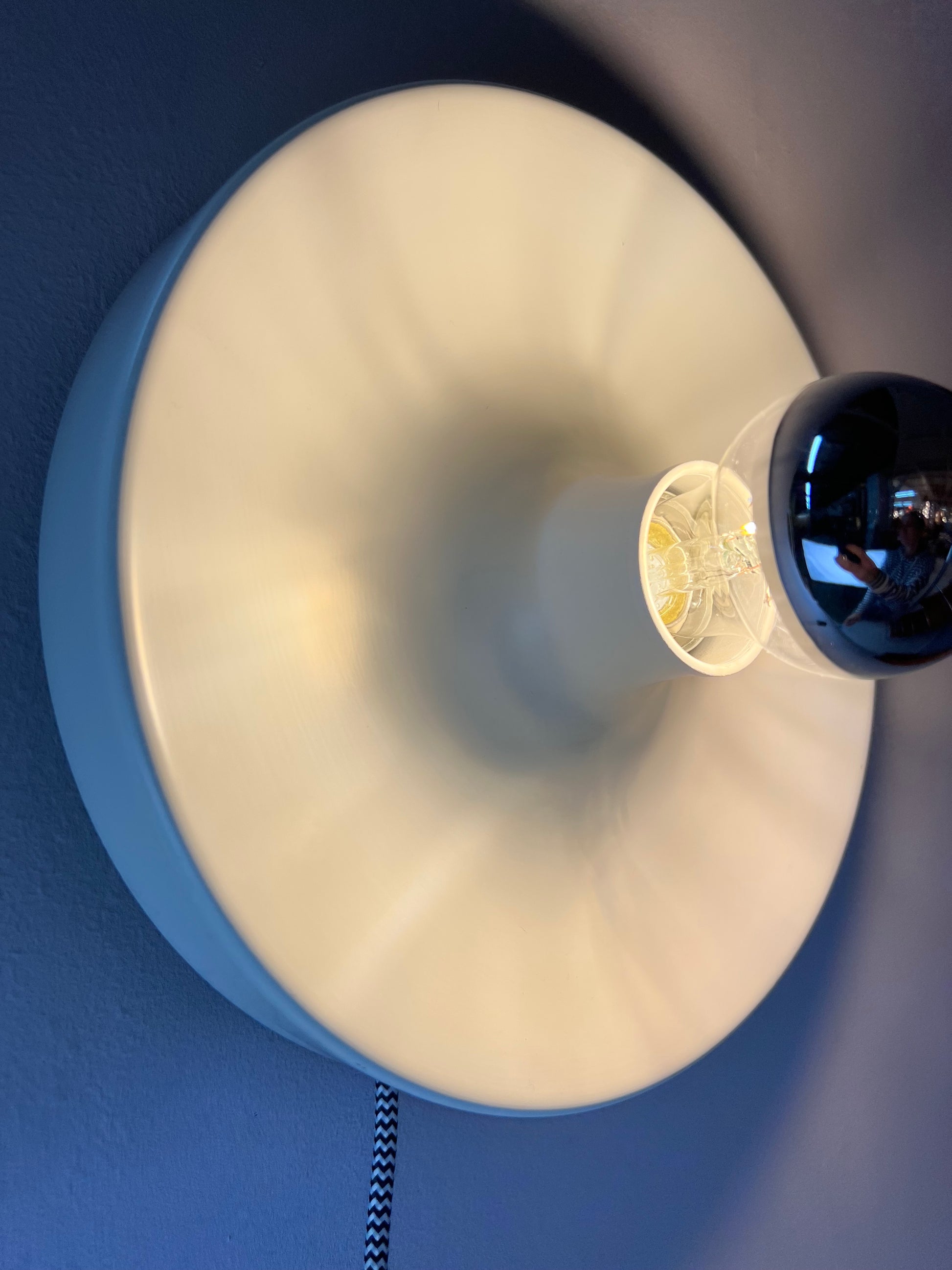 Wandlampe Diskus 25 cm weiß von Charlotte Perriand für Honsel