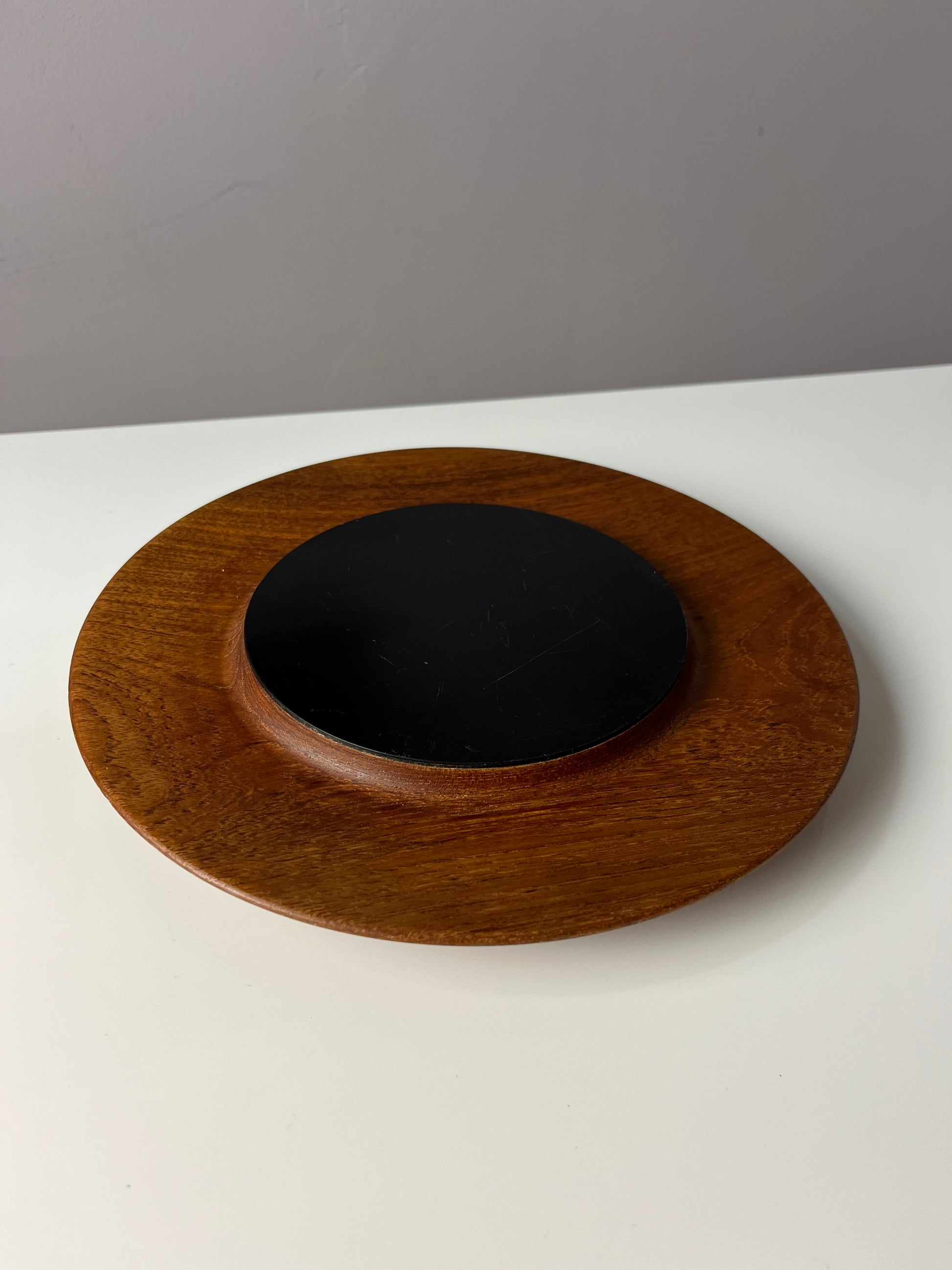 Käseglocke und Teakbrett aus Dänemark