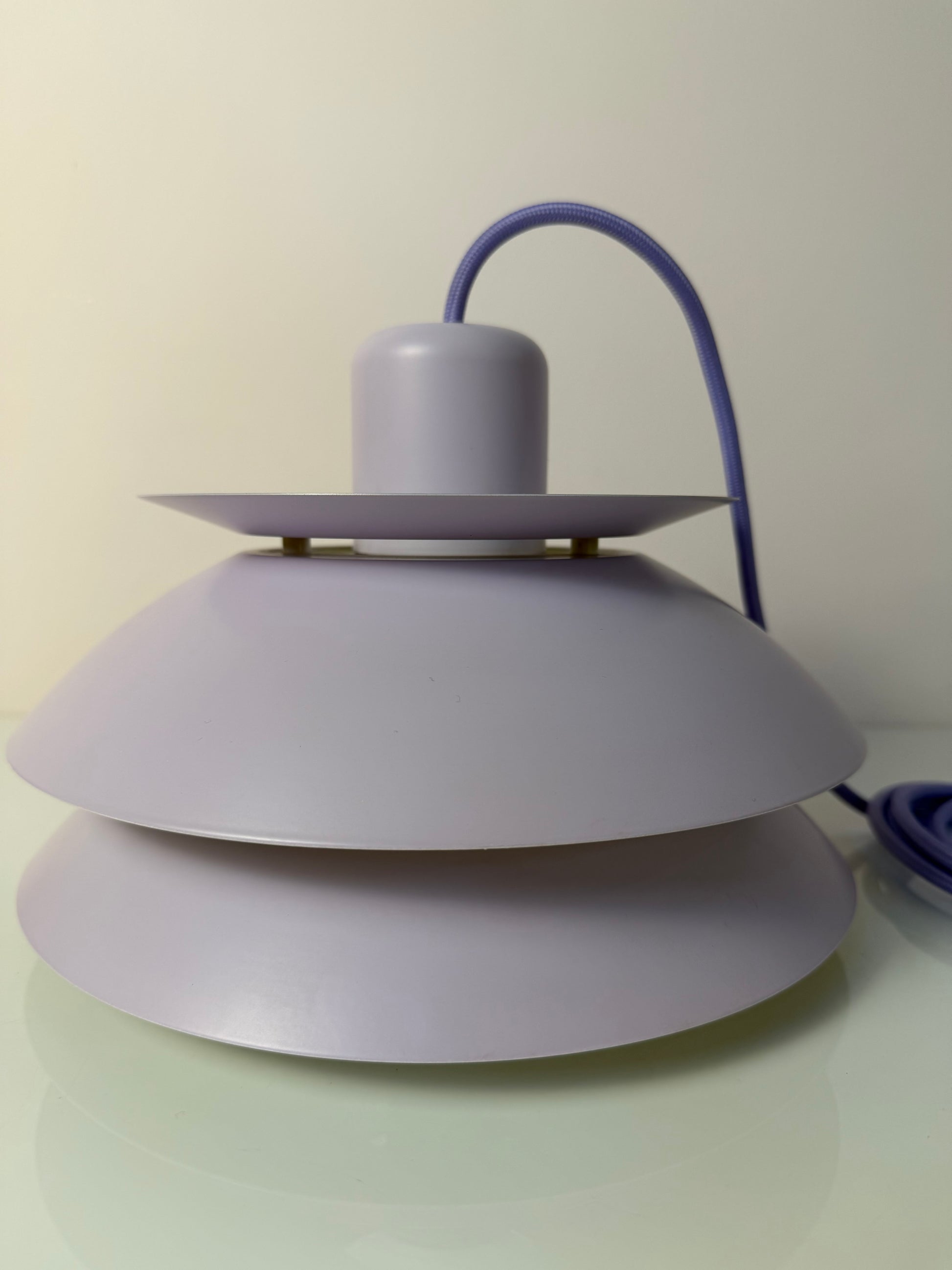 Lamellenlampe Typ 776 flieder von Horn