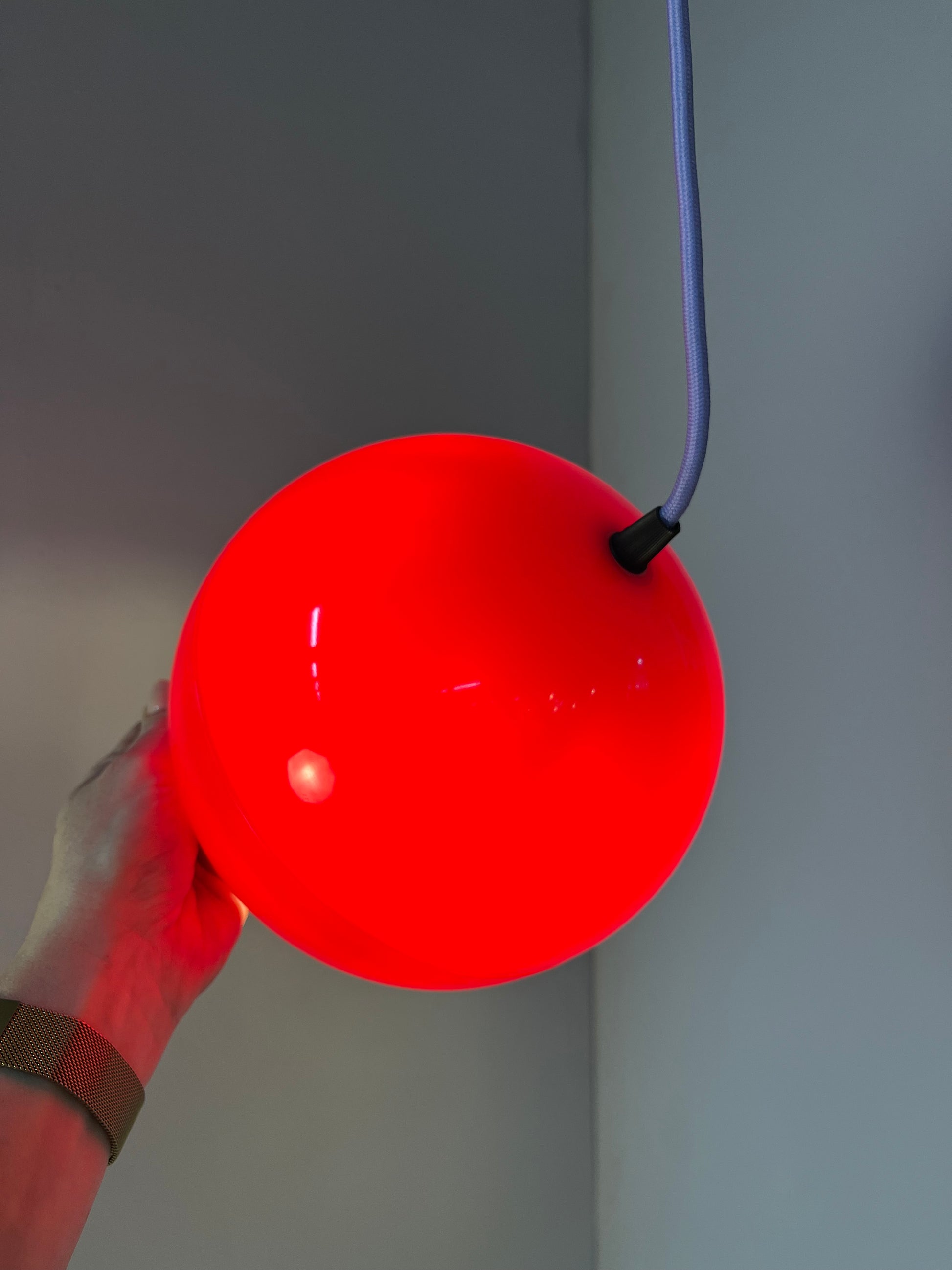 Kugellampe rot Kunststoff aus Dänemark