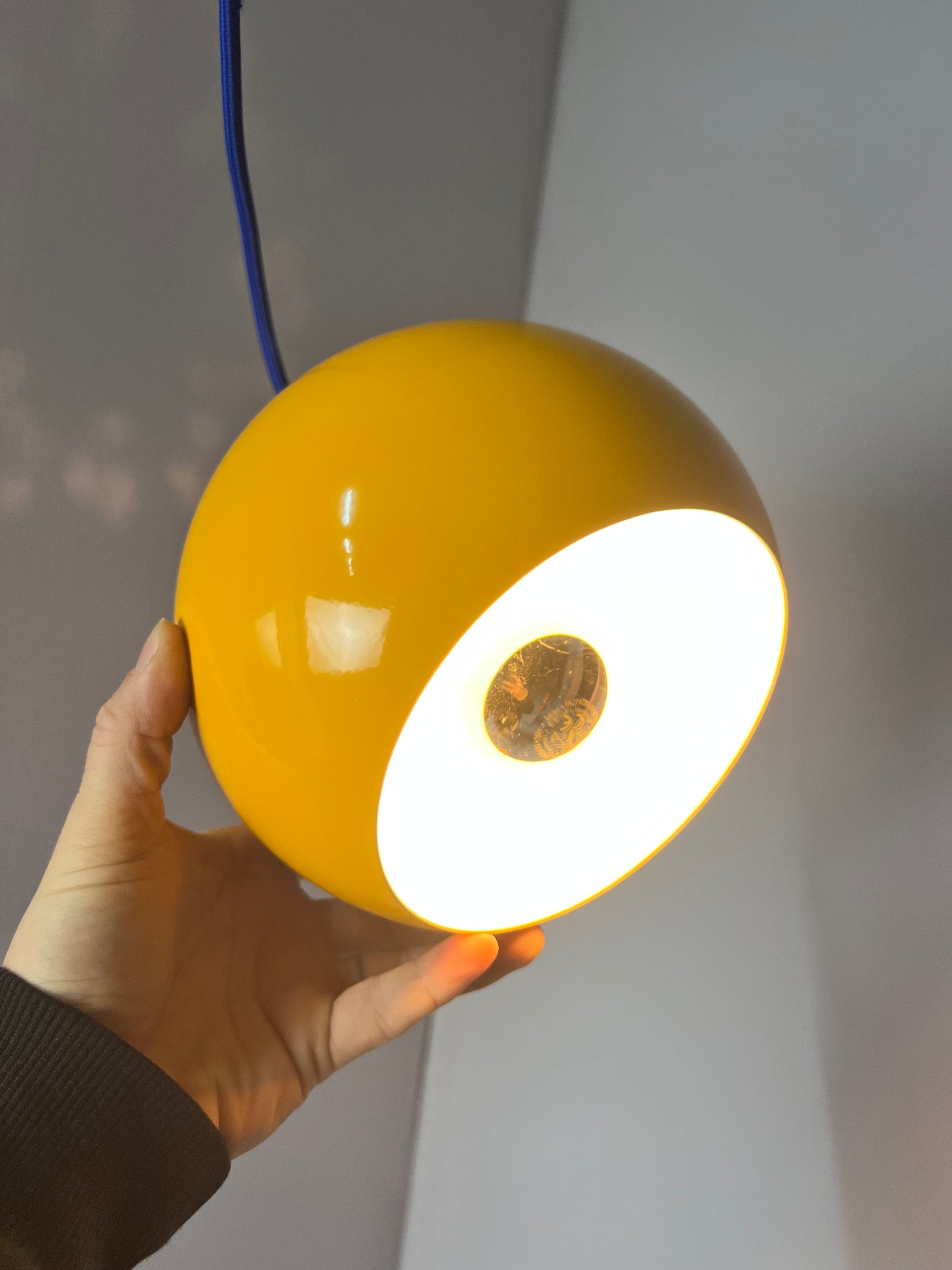 Kugellampe neu lackiert gelb aus Dänemark