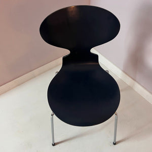 Stuhl Ameise schwarz blau von Arne Jacobsen für Fritz Hansen