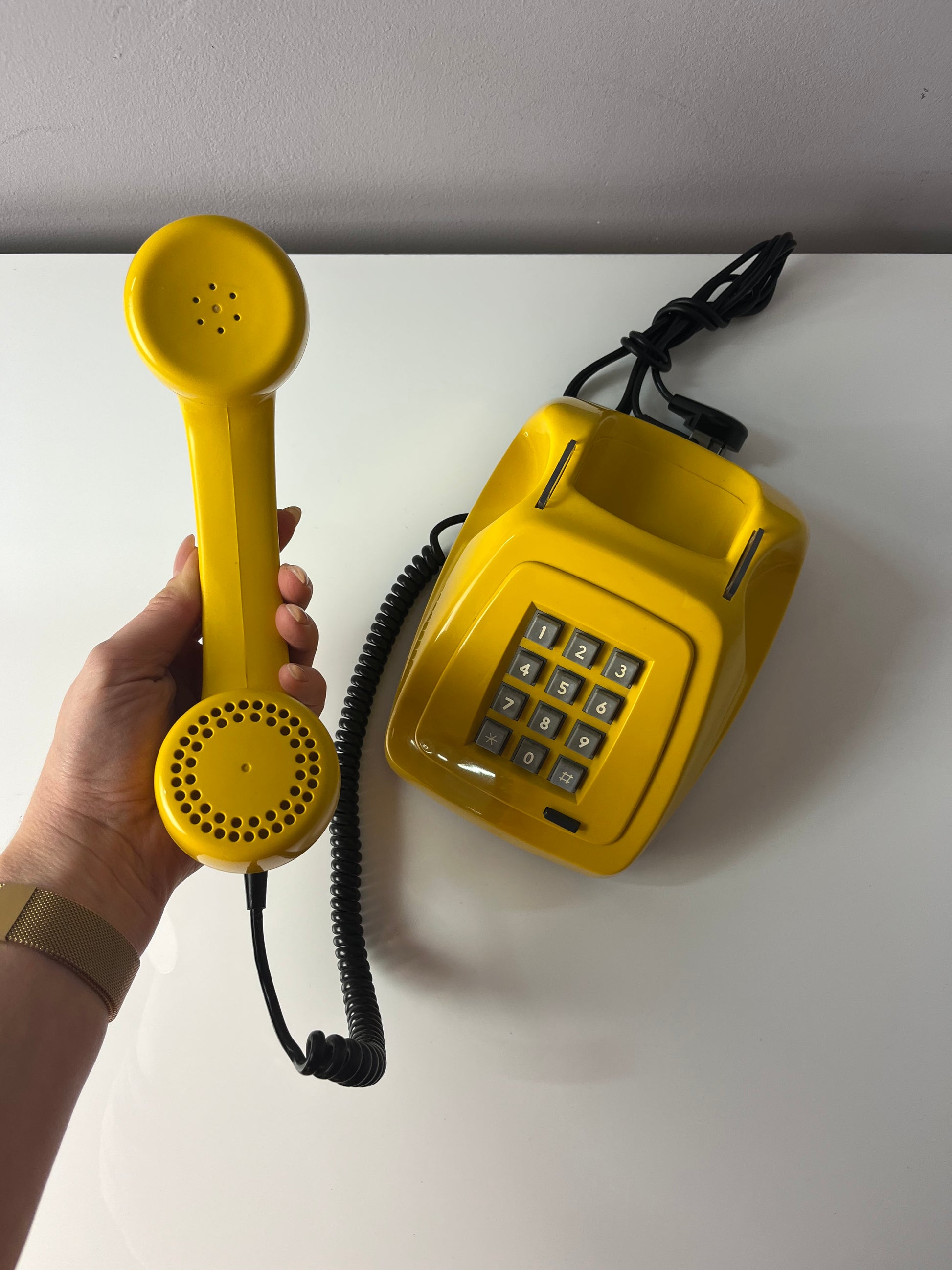 Telefon Modell 73 D gelb von Kirk