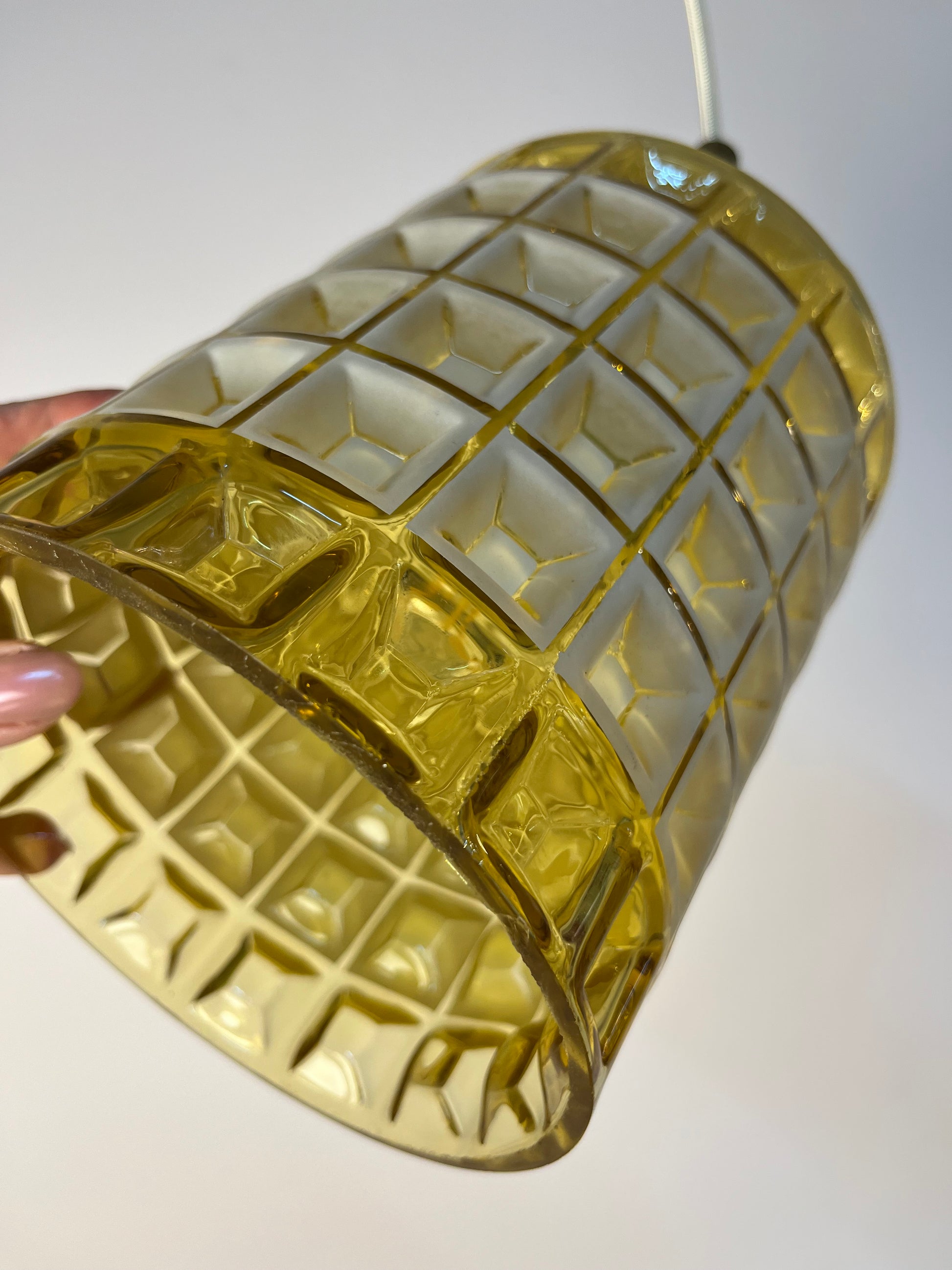 Hängelampe weiß gelb mit Waffelstruktur von Orrefors