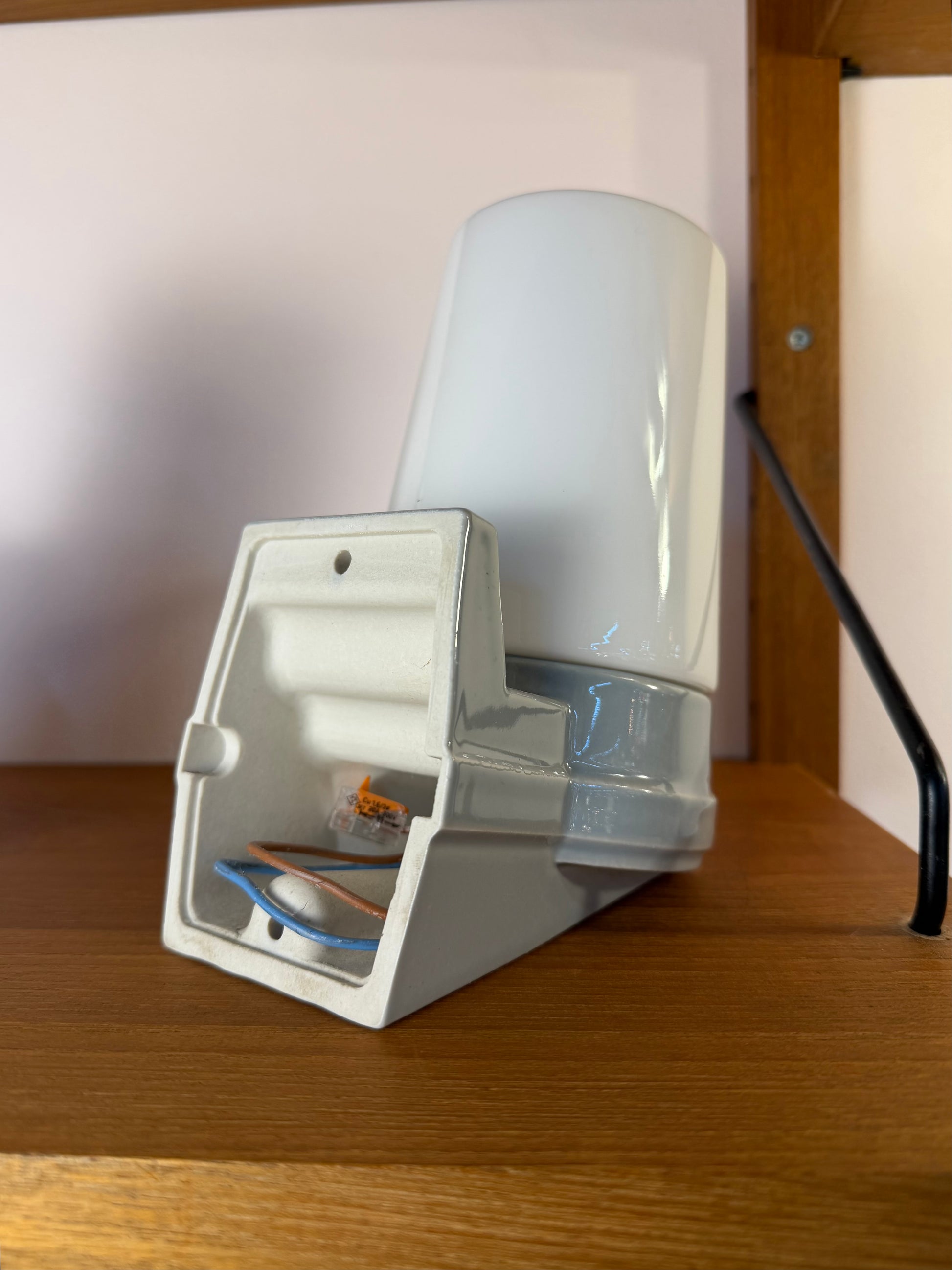 Set: 2x Wandlampe Modell 6070 weiß Sigvard Bernadotte für Ifö
