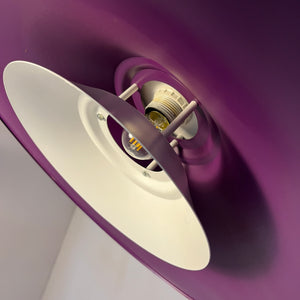 Trichterlampe lila flieder neu lackiert aus Dänemark