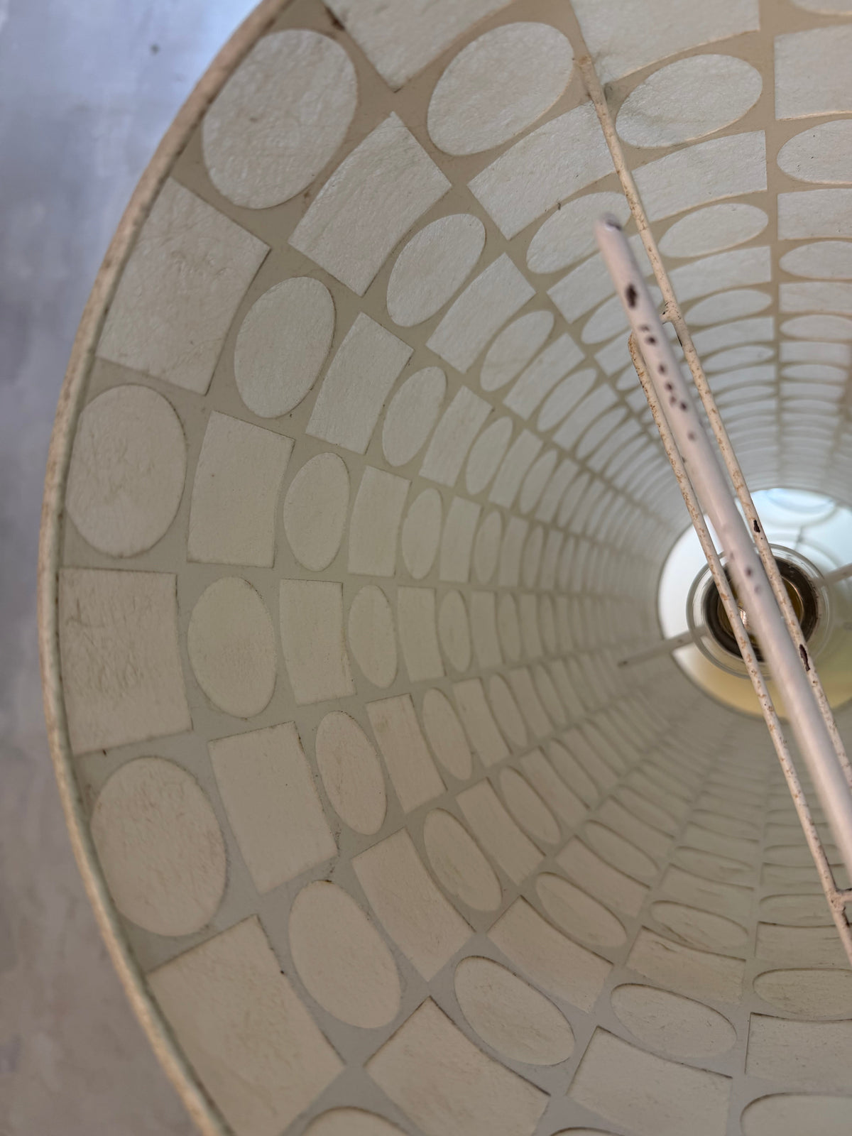 Cocoon-Stehlampe von Goldkant Leuchten