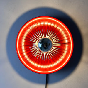 Decken-oder Wandlampe rot mit Sprirale von Elektromfem ISZ