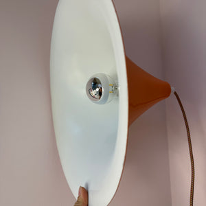 Trompetenlampe orange aus Dänemark
