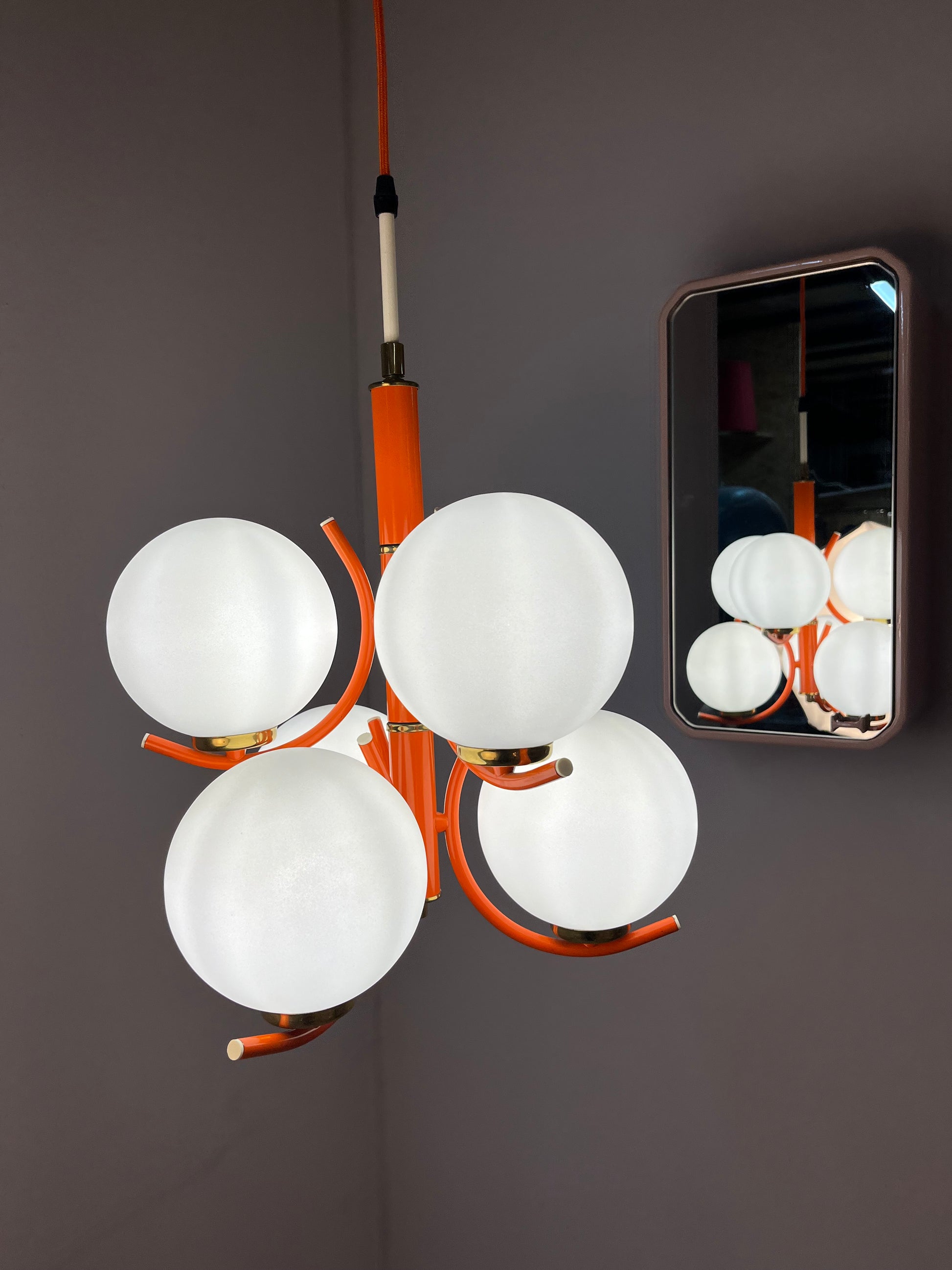 Kronleuchter weiß orange von Richard Essig