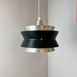Lamellenlampe Trava schwarz silber von Carl Thore für Granhaga
