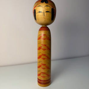 Japanische Kokeshi Holzfigur handbemalt