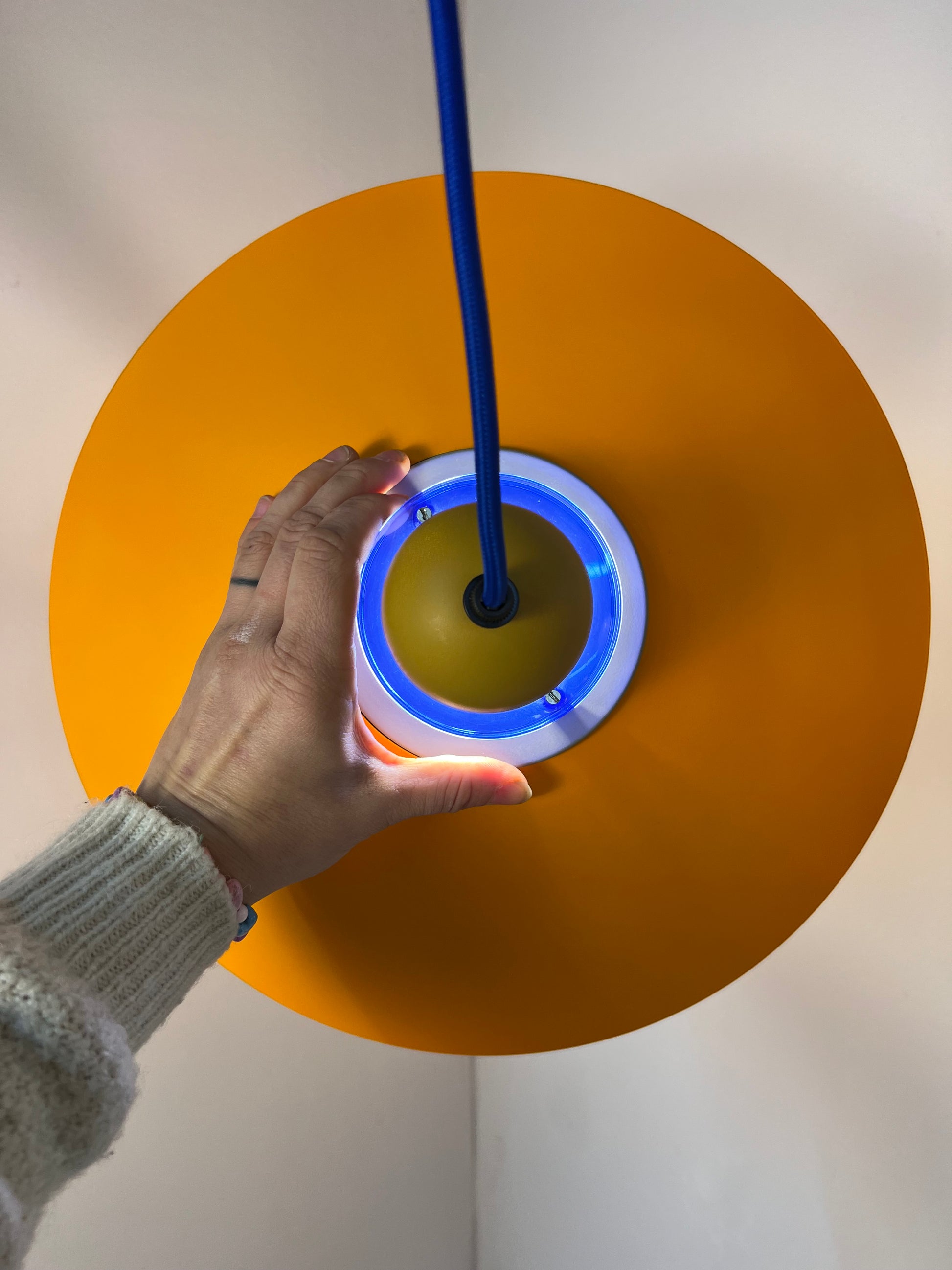 Hängelampe neu lackiert orange blau aus Dänemark