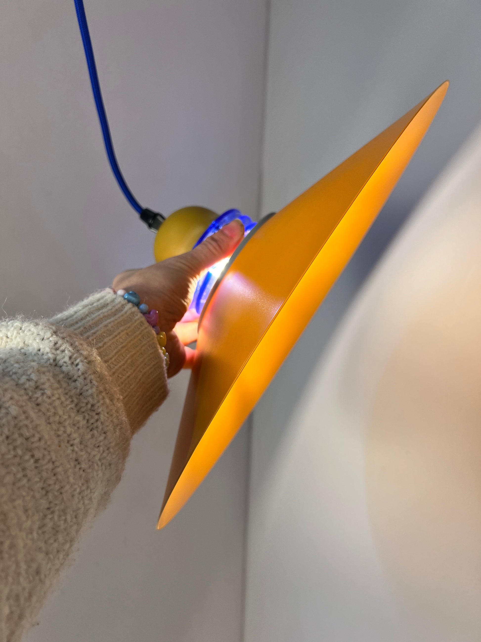 Hängelampe neu lackiert orange blau aus Dänemark