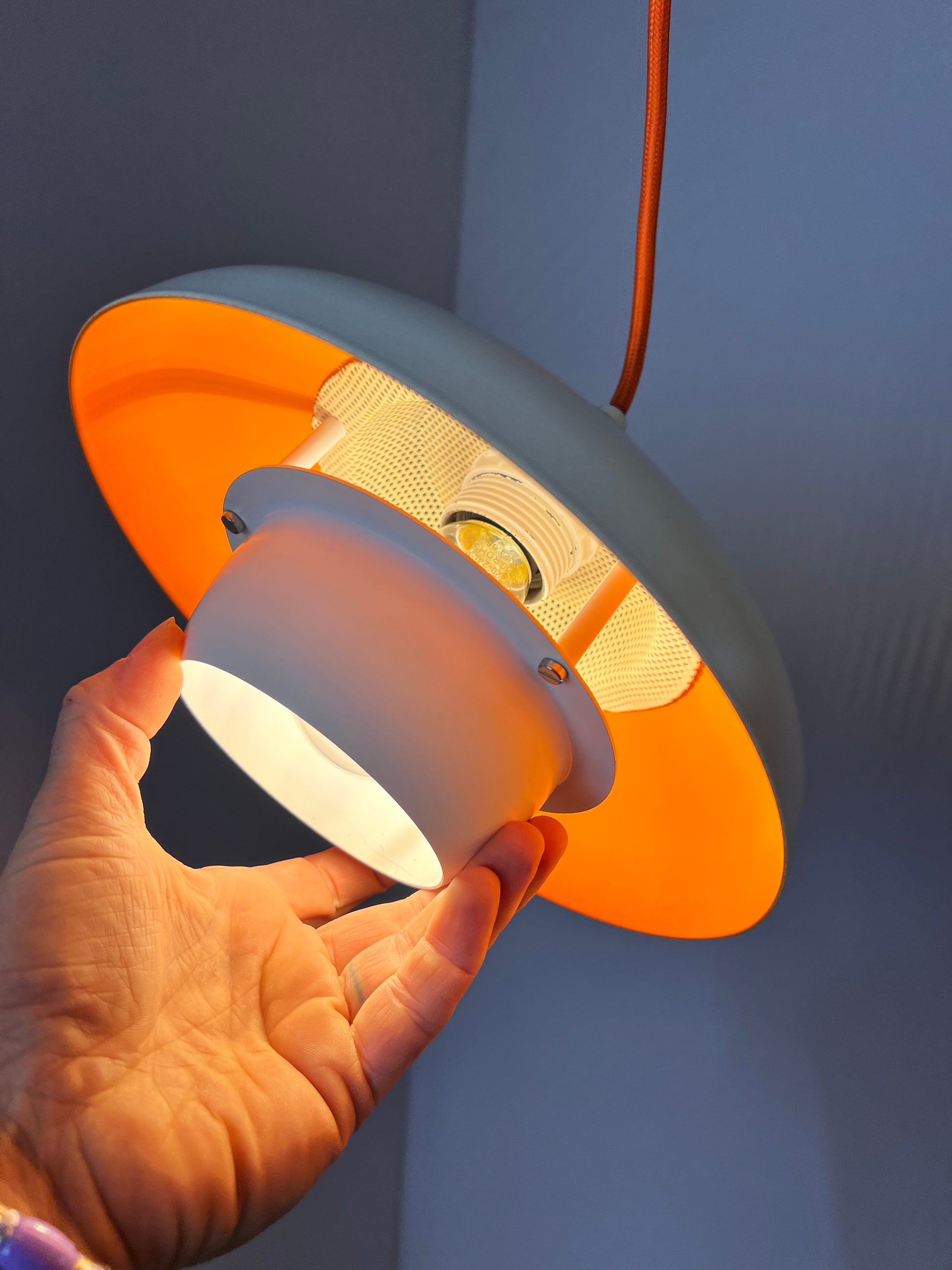 Lamellenlampe neu lackiert weiß orange