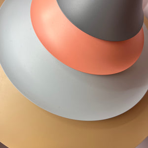 Lamellenlampe neu lackiert pastell-peach Pagode