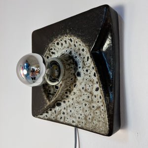 Wandlampe braun weiß Keramik von WGP PAN