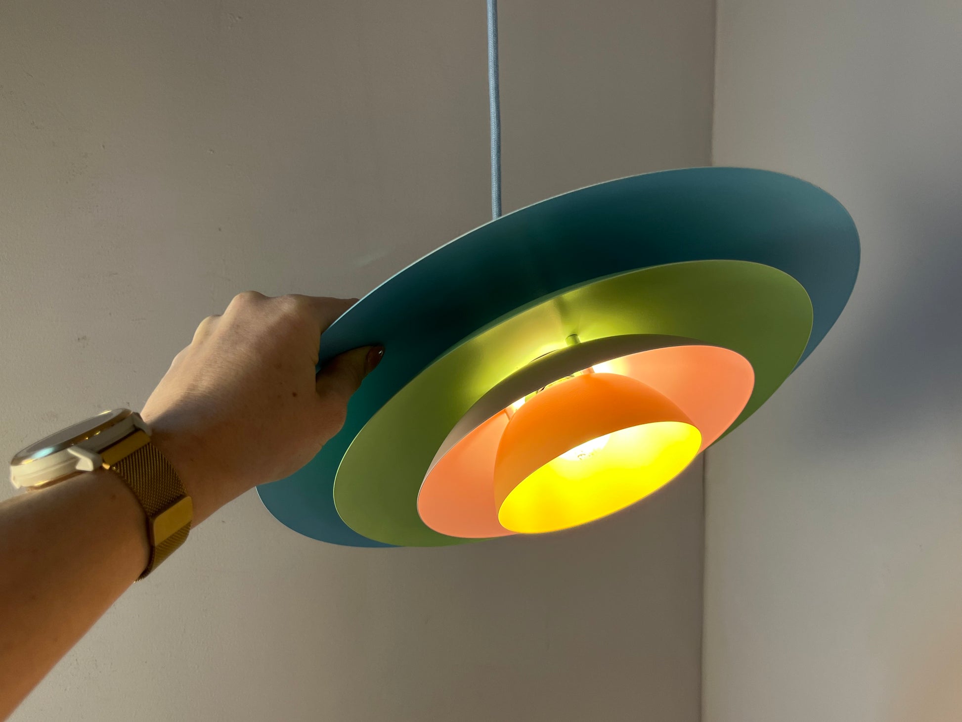 Lamellenlampe neu lackiert hellblau mint peach aus Dänemark lackiert