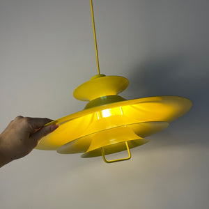 Lamellenlampe neu lackiert gelb aus Dänemark