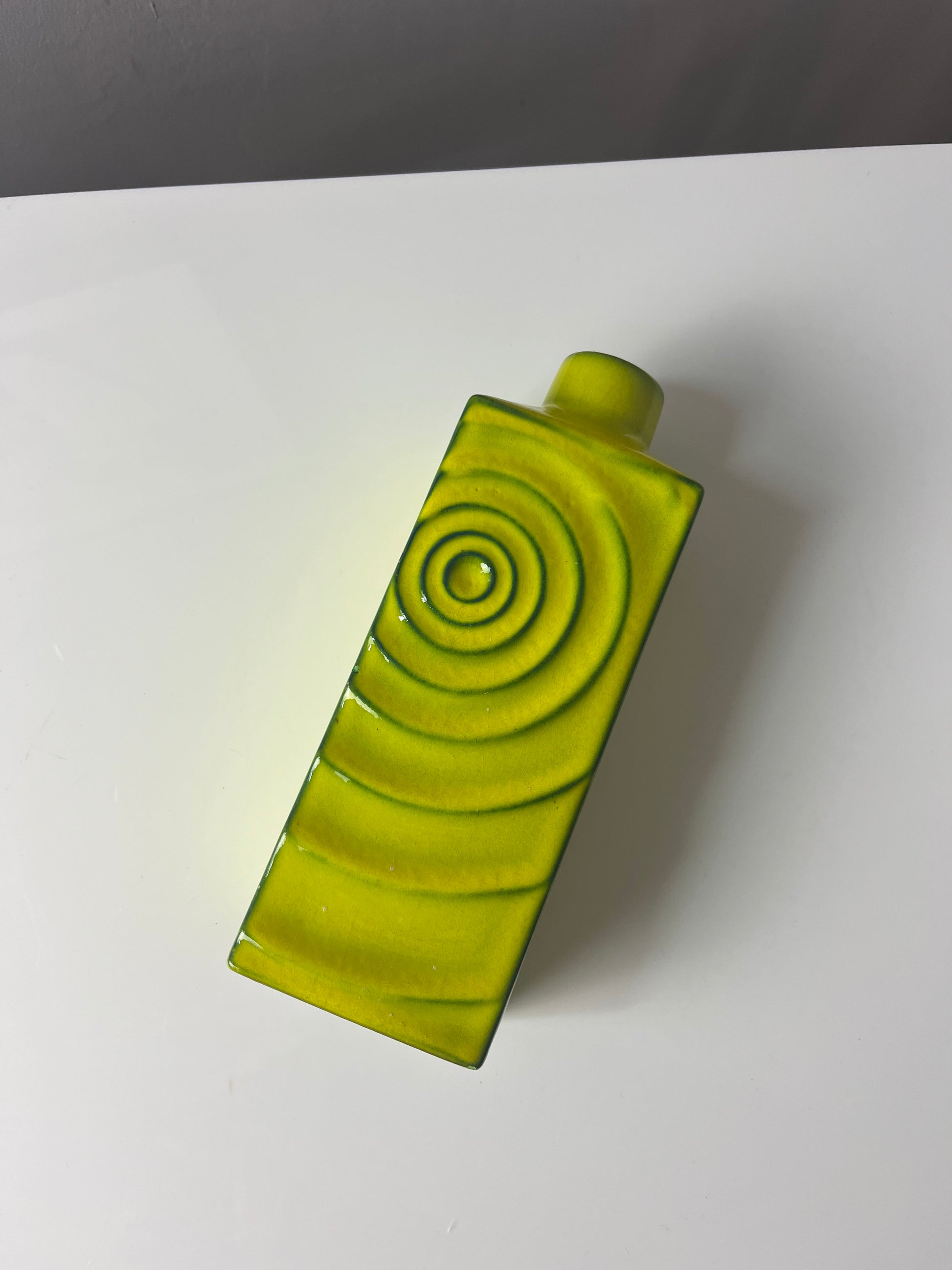 Vase Zyklon 213/20 grün von Cari Zalloni für Steuler