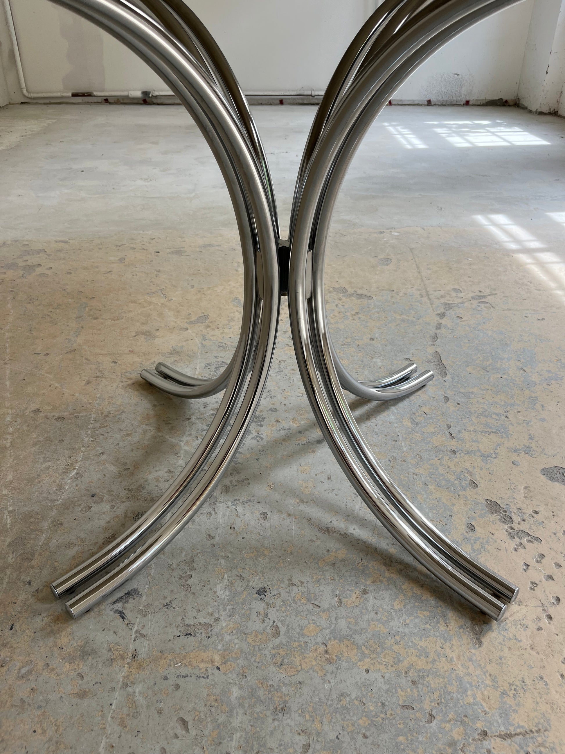 Runder Esstisch Rauchglas Chrom