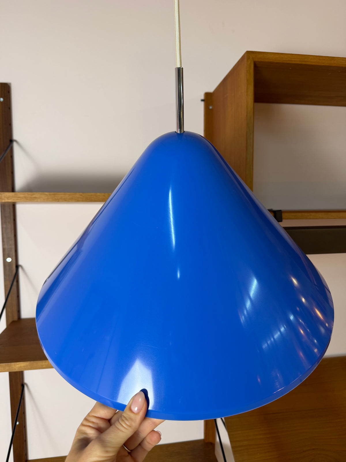 Hängelampe Modell Apollo blau Kunststoff von Nordisk Solar