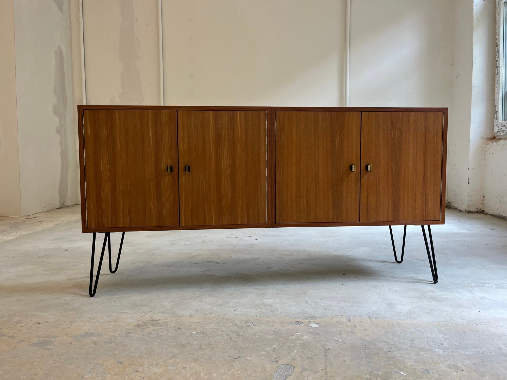 Sideboard Teak mit Flügeltüren & Messinggriffen