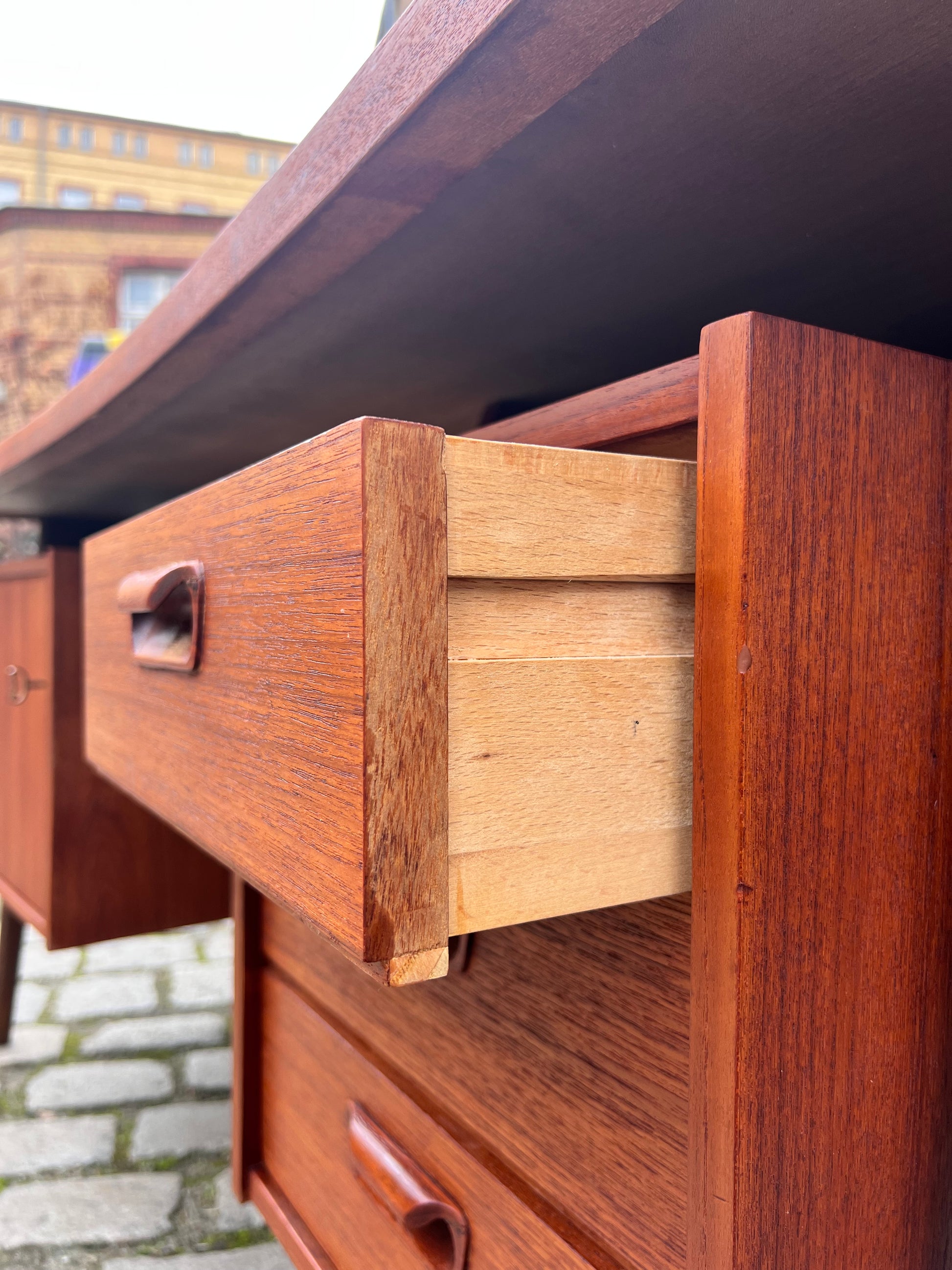 Freistehender Schreibtisch Teak von VKW Möbel