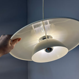 Lamellenlampe cremeweiß aus Dänemark