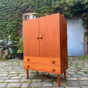 Schrank Teak mit runden Griffen aus Dänemark