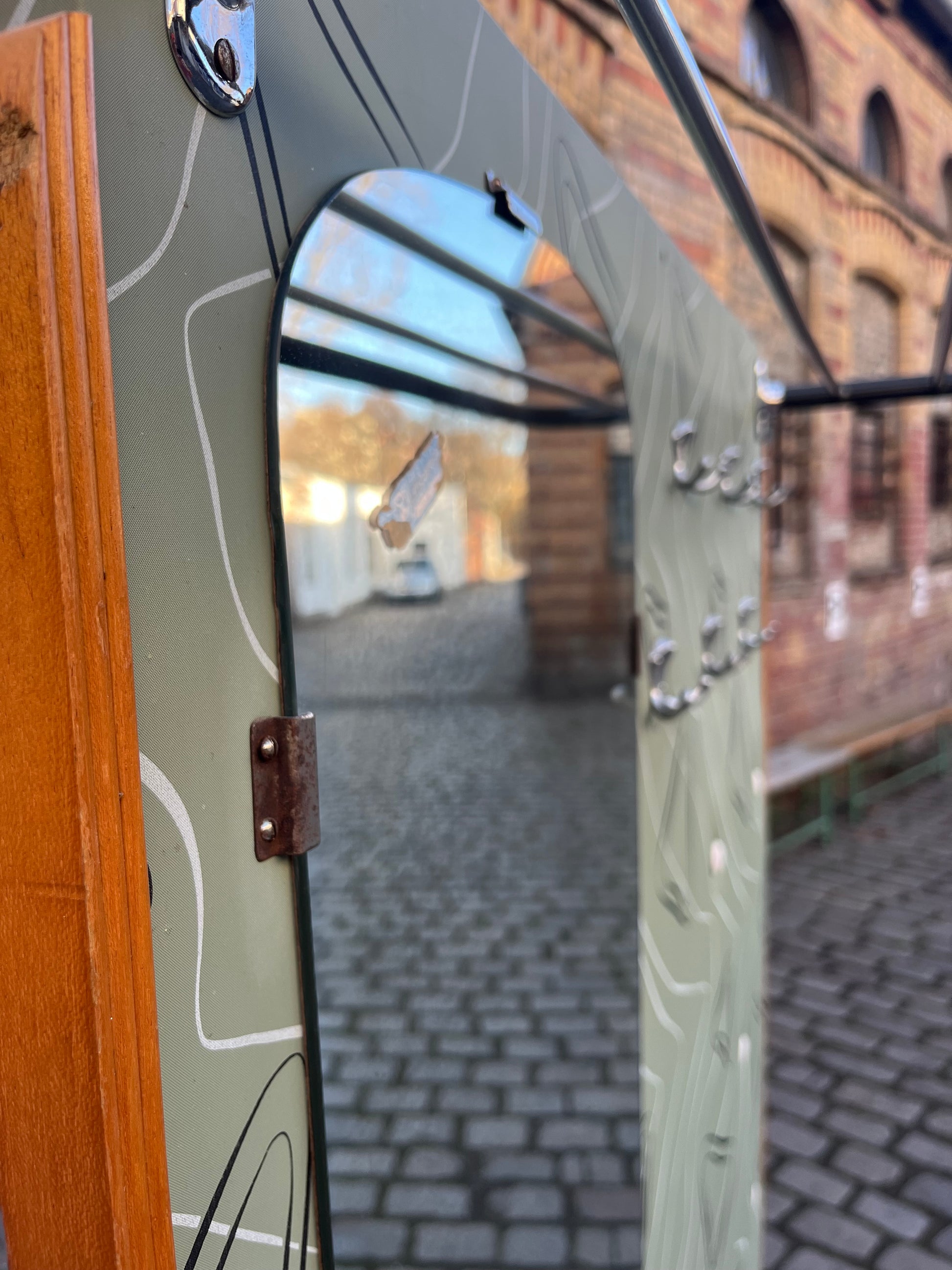 Wandgarderobe mintgrün mit Spiegel, Schrank & Schirmständer