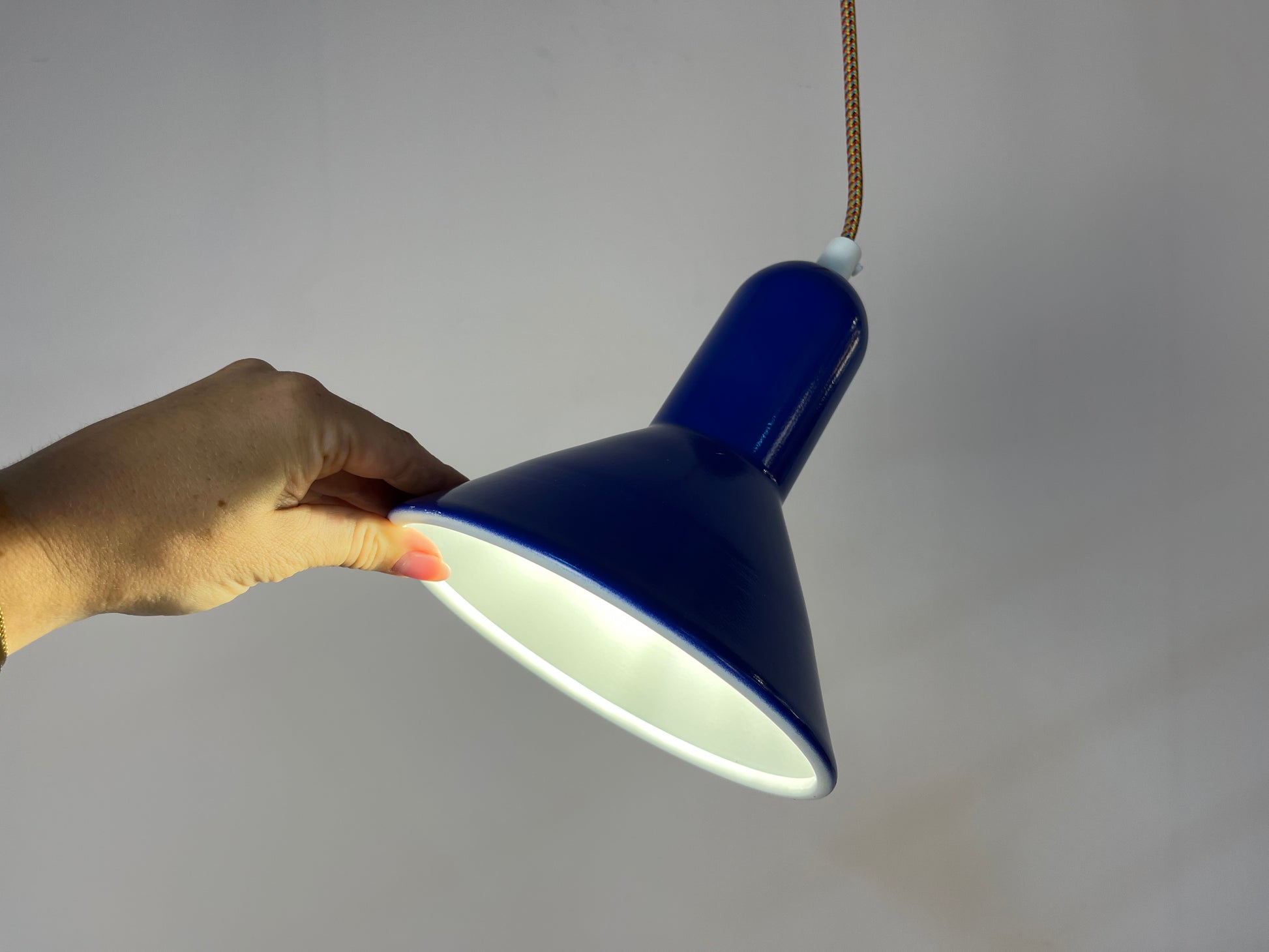 Trichterlampe Typ 4995 königsblau von Lyfa