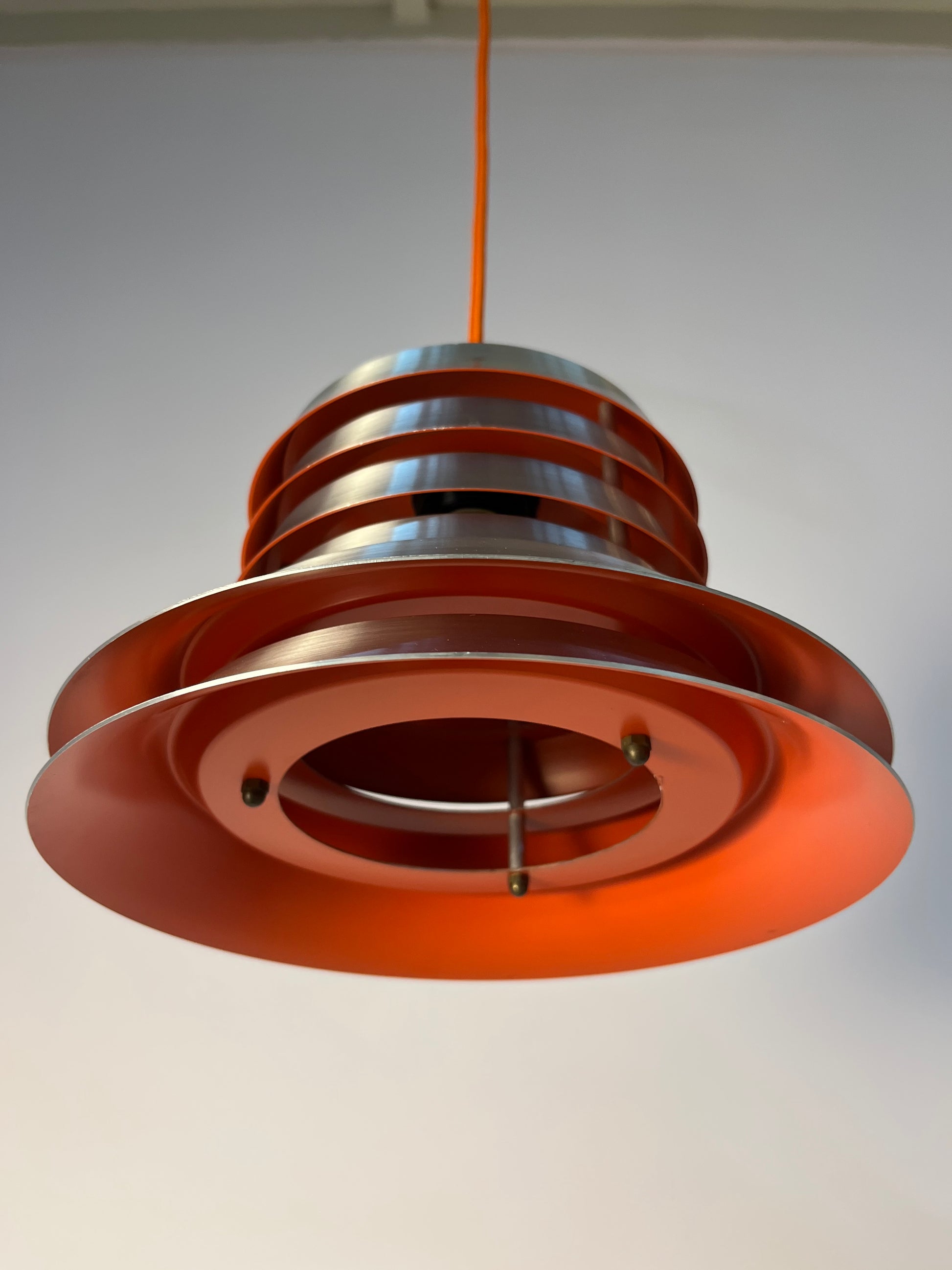 Lamellenlampe silber orange von Carl Thore für Granhaga