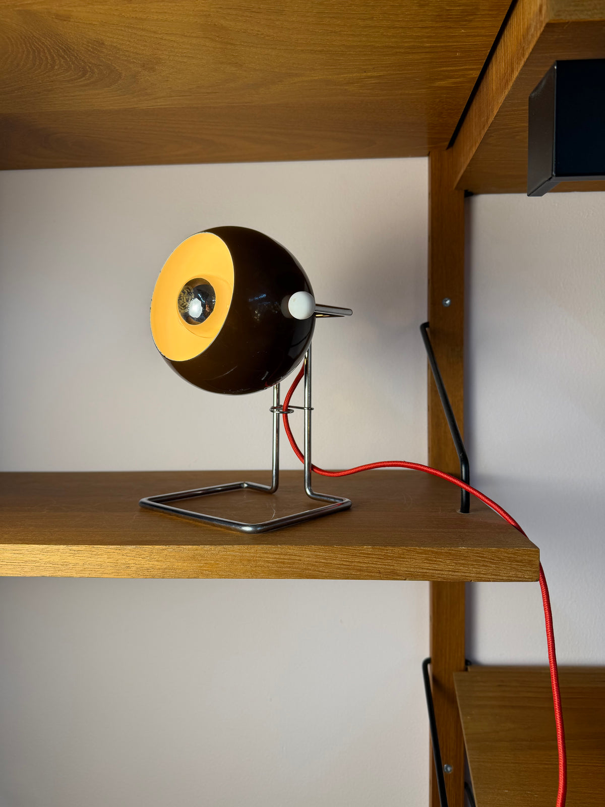 Kugel Tischlampe braun silber aus Dänemark