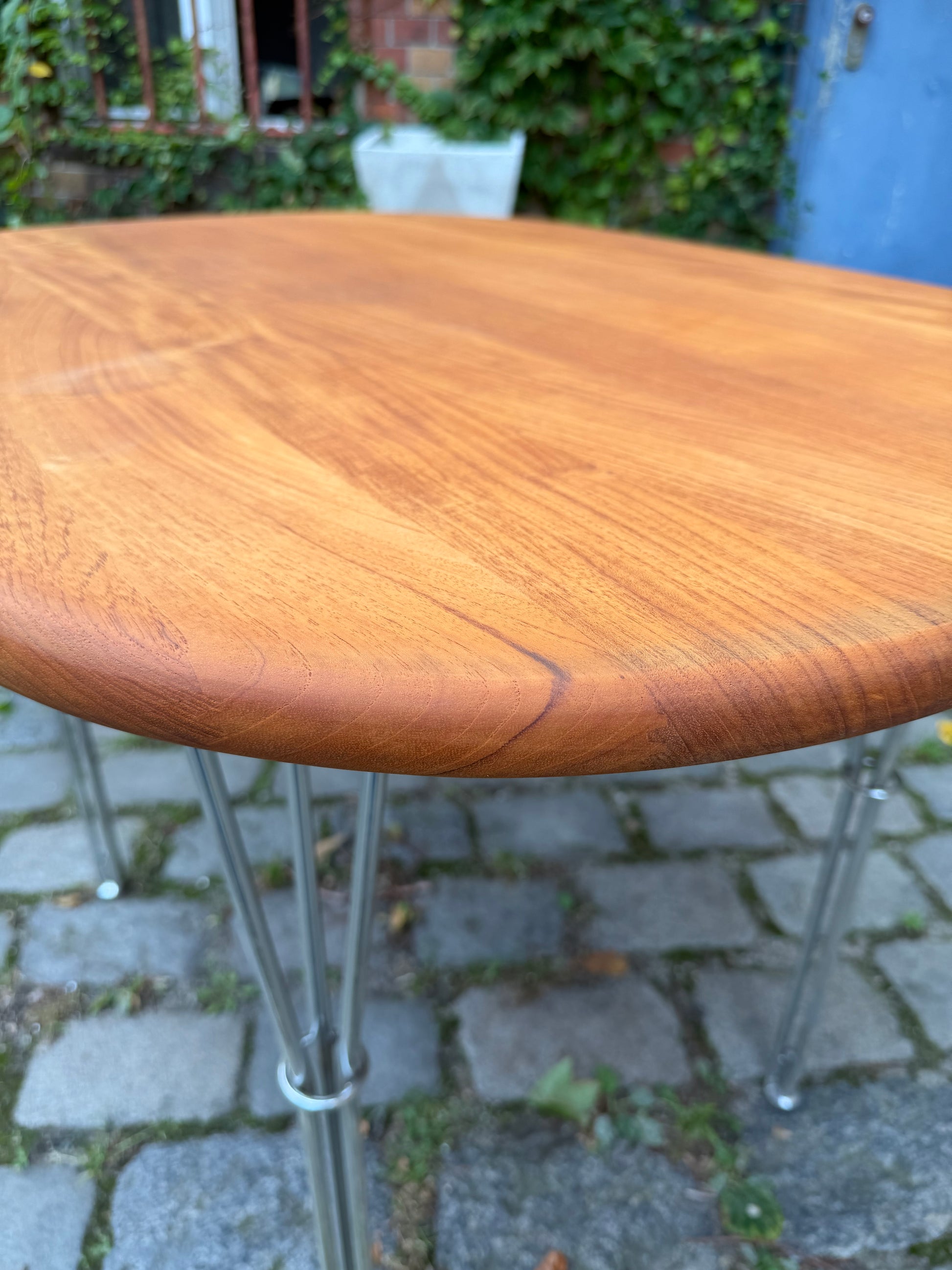 Esstisch Teak mit Hairpinlegs aus Dänemark
