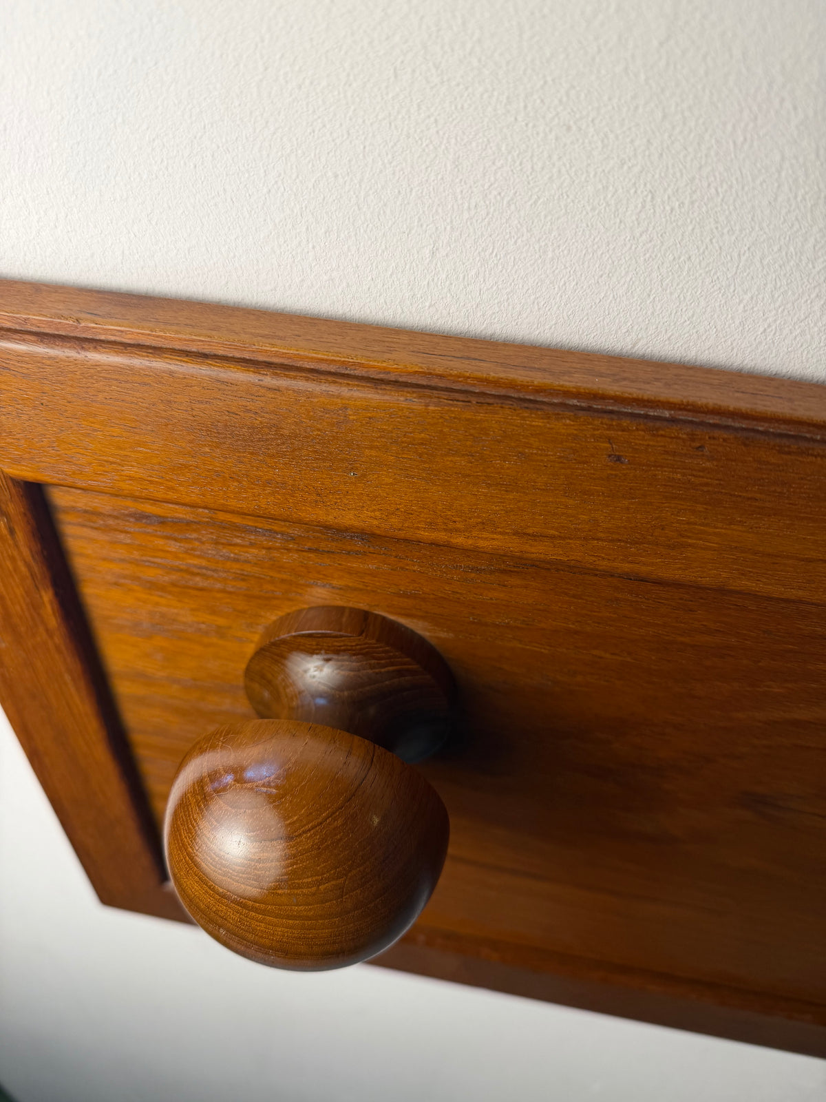 Wandgarderobe No. 369 Teak von Aksel Kjersgaard