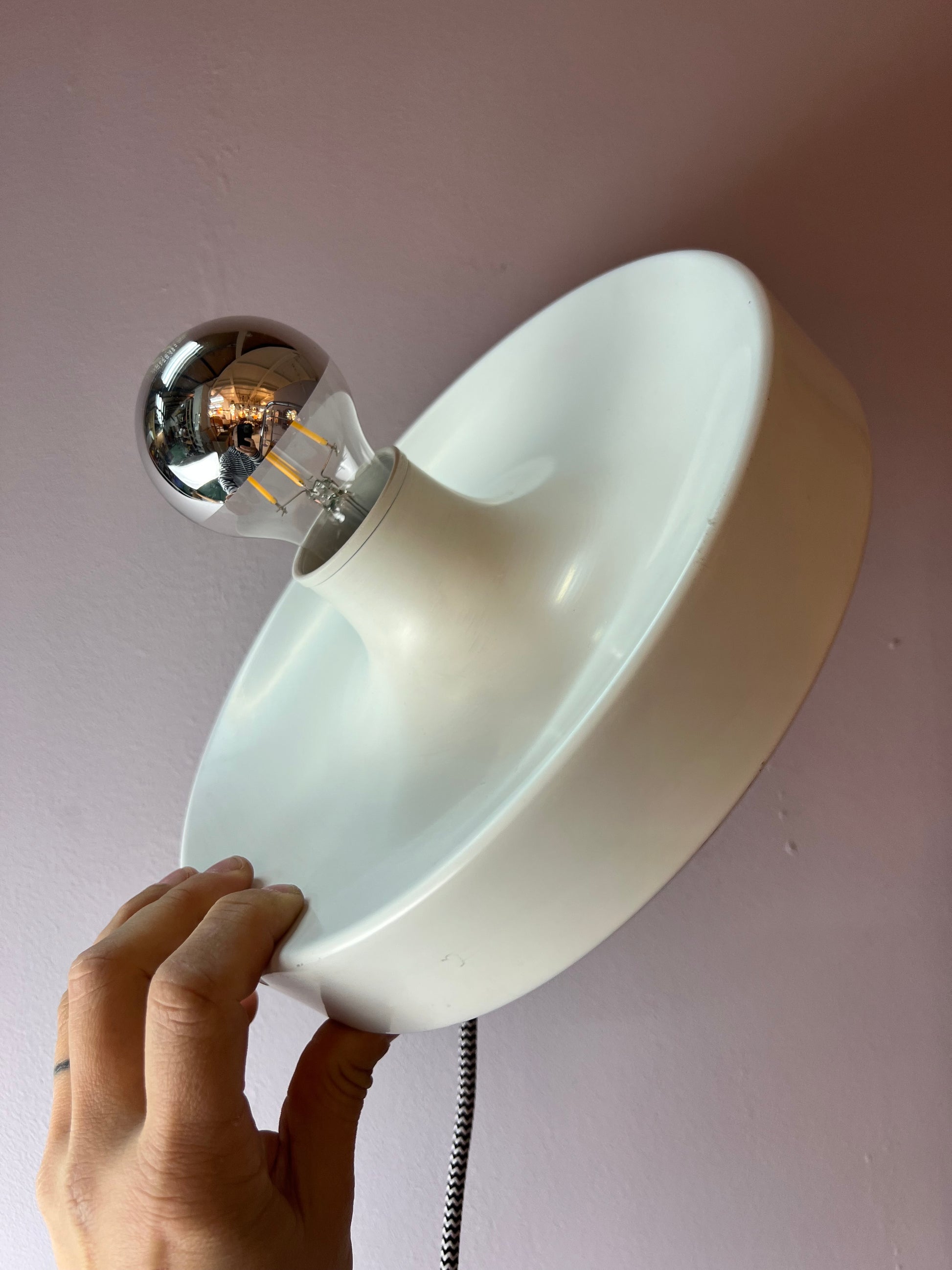 Wandlampe Diskus 25 cm weiß von Charlotte Perriand für Honsel