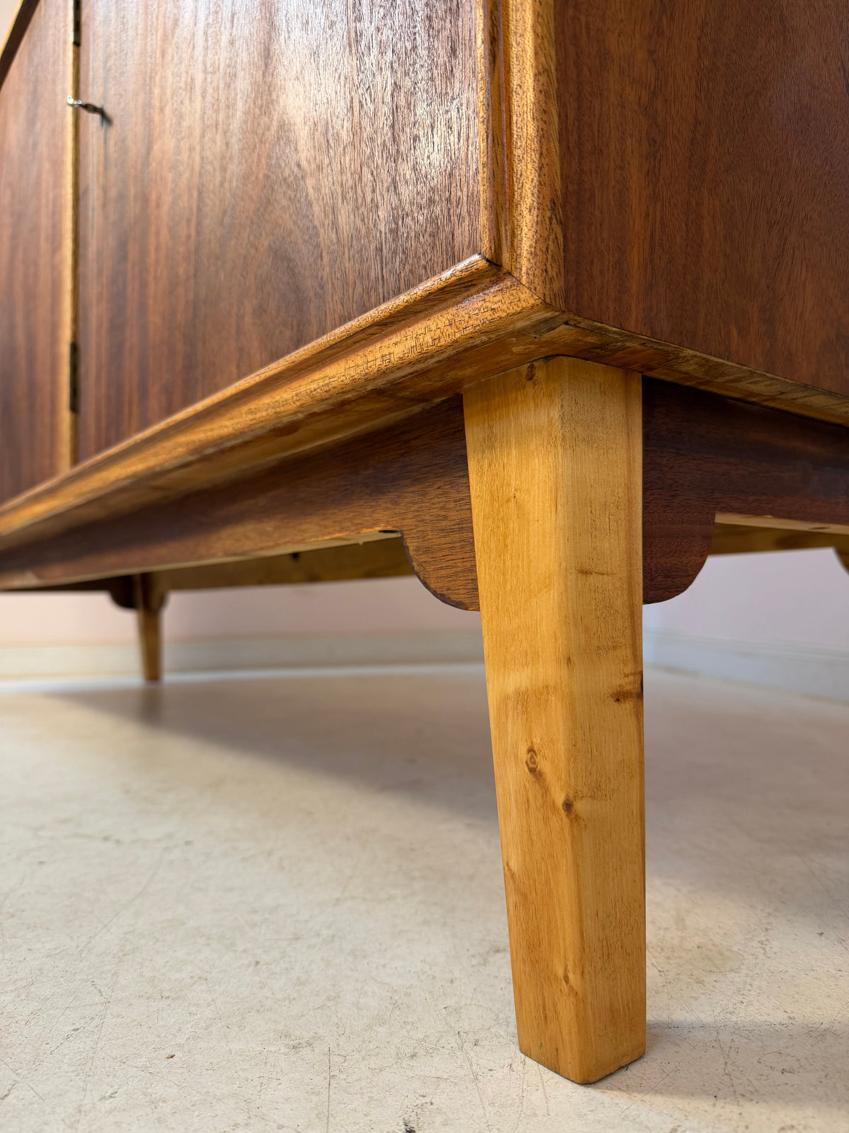 Sideboard Teak & Ulme aus Dänemark