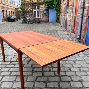 Ausziebarer Esstisch Teak von Henning Kjearnulf