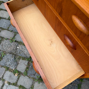 Kommode Teak mit Muschelgriffen aus Dänemark