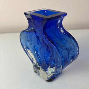 Vase blau mit Gravur von Ingrid Glas