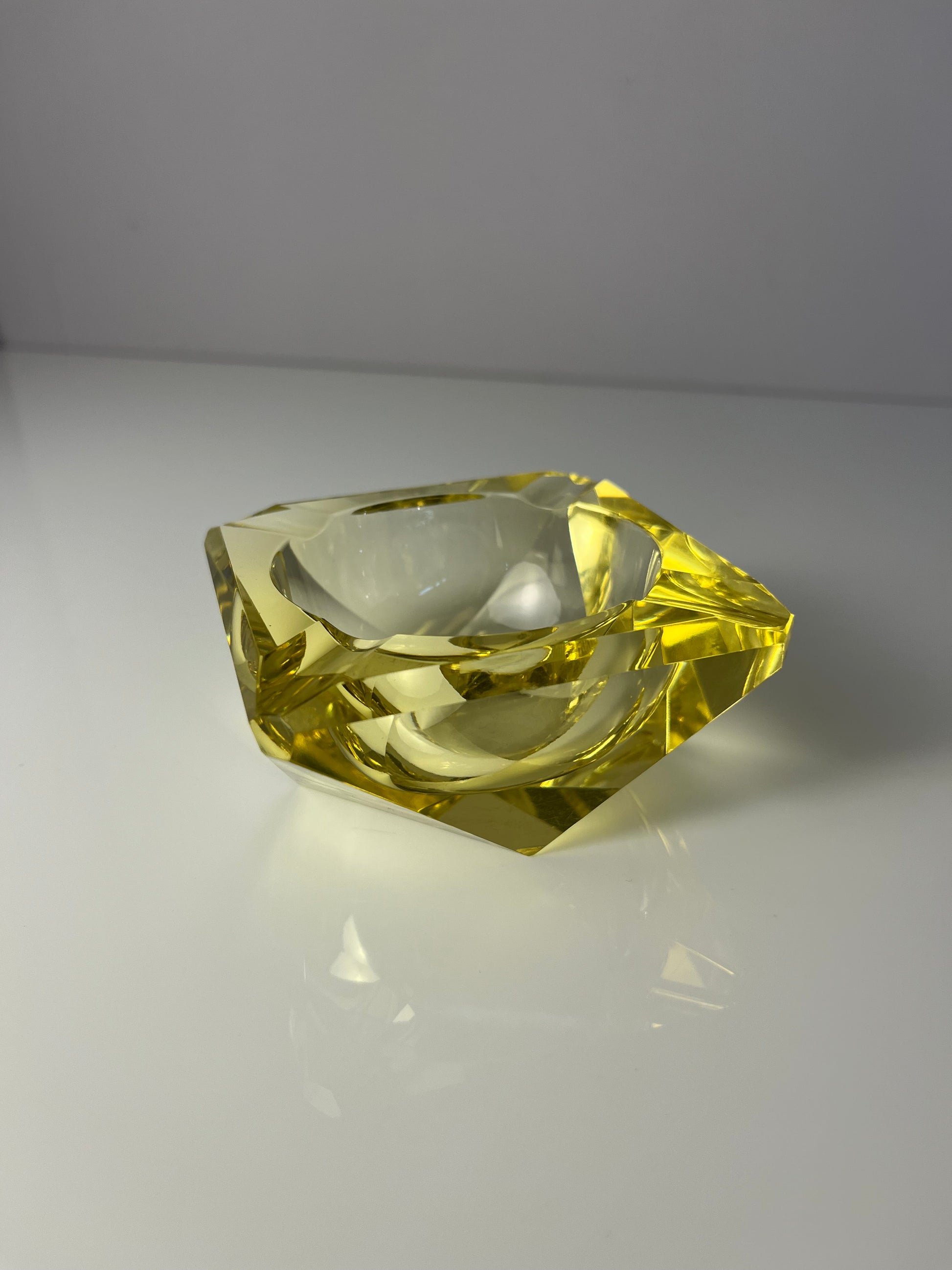 Aschenbecher gelb Kristallglas