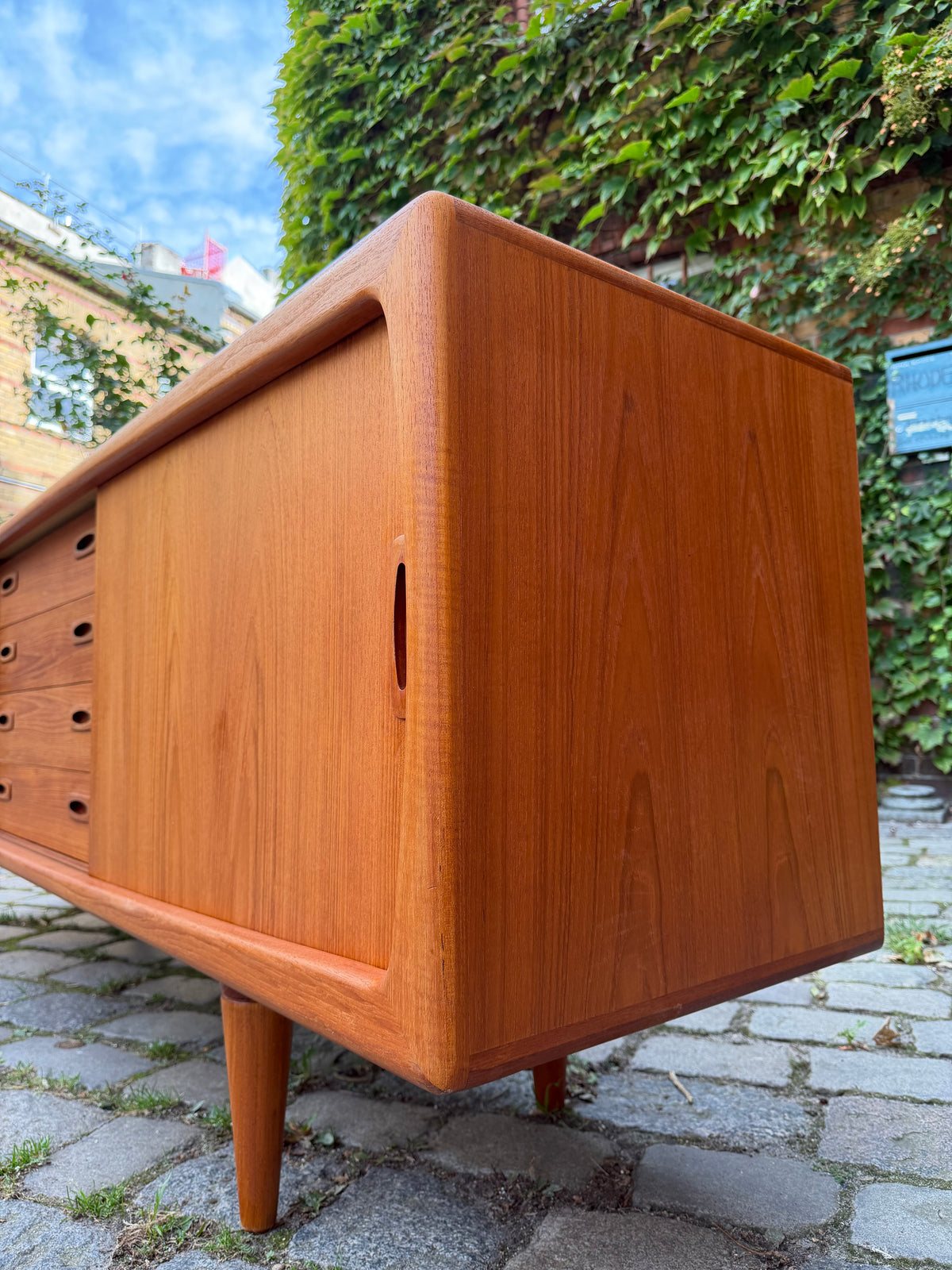 Sideboard Teak von H.P. Hansen